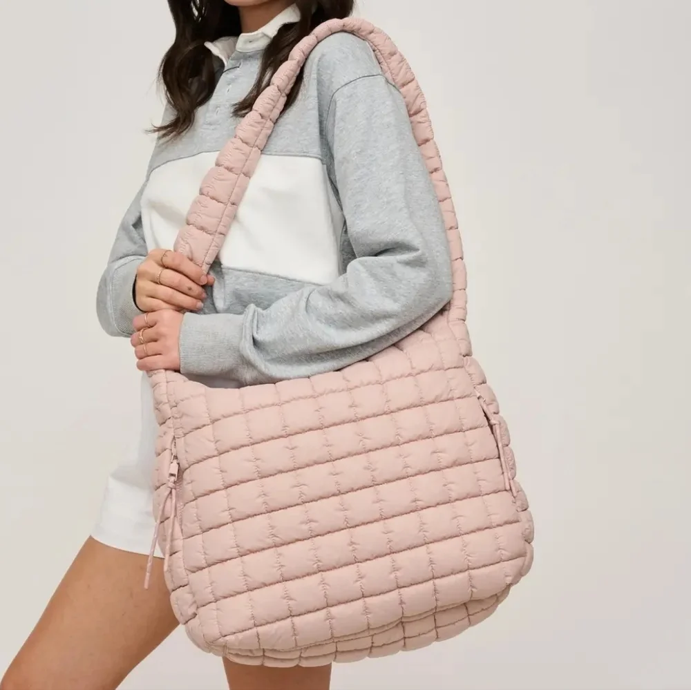 Leda Extra Large Quilted Nylon Hobo Bag Urban Expressions Rose NWT$120 Soldout!